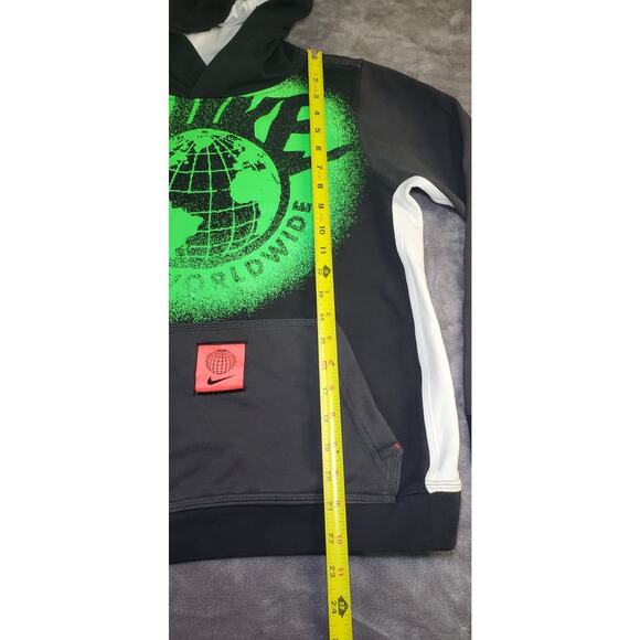 Nike Hoodie Youth Sz L Worldwide Graphic Spellout Colorblock Sweatshirt C27-53 - Picture 2 of 10